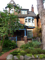 Detached houses in Toronto Midtown neighbourhoods are often large and grand, with beautiful details.